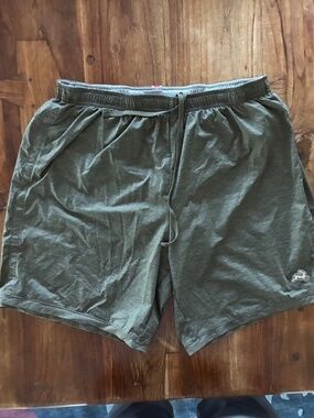 Men's Tracksmith Session Shorts 7" — Dark Olive | Size M